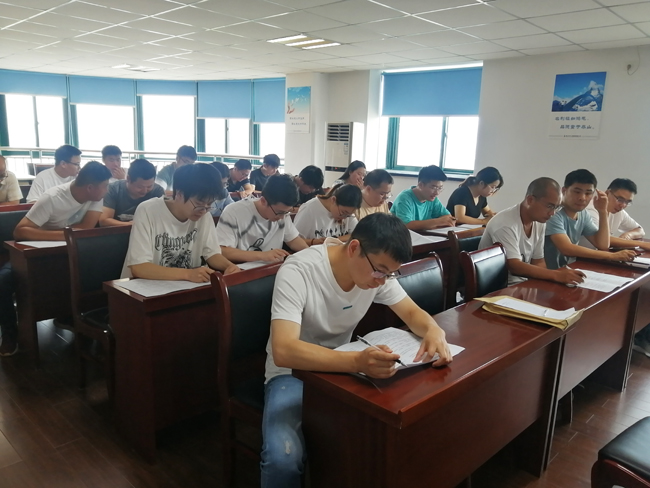 以考促學(xué)、以學(xué)促廉